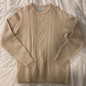 Old Navy cream sweater